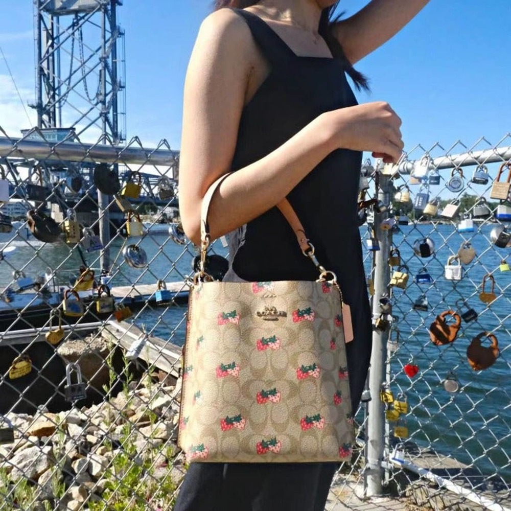Coach CB602 Mollie Bucket Bag 22 In Signature Canvas In Gold/Light Khaki Multi